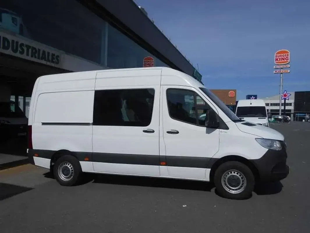 Usado Mercedes Sprinter 140 CV (102 kW) 2021 Blanco Van