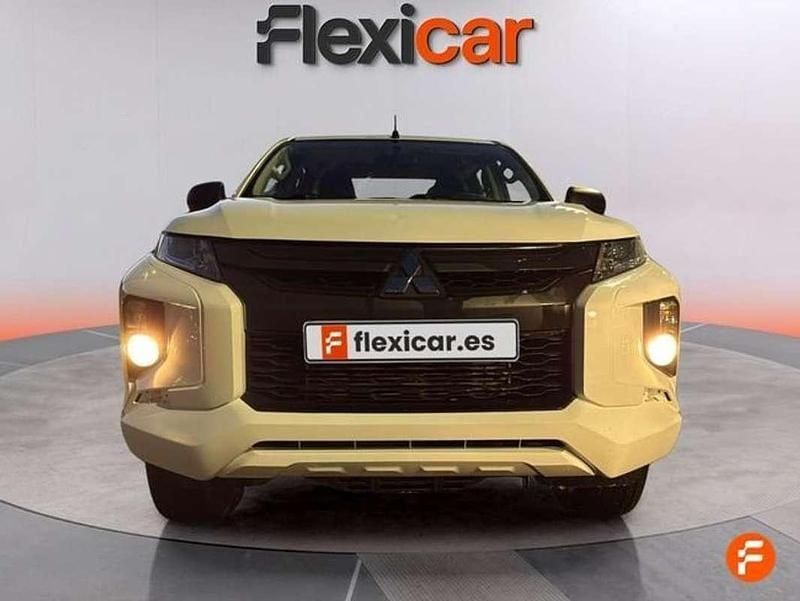 Usado Mitsubishi L200 150 CV (110 kW) 2021 Blanco Recogida