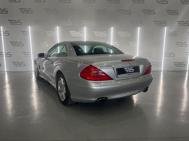 Usado Mercedes SL500 306 CV (225 kW) 2002 Gris / plata Descapotable