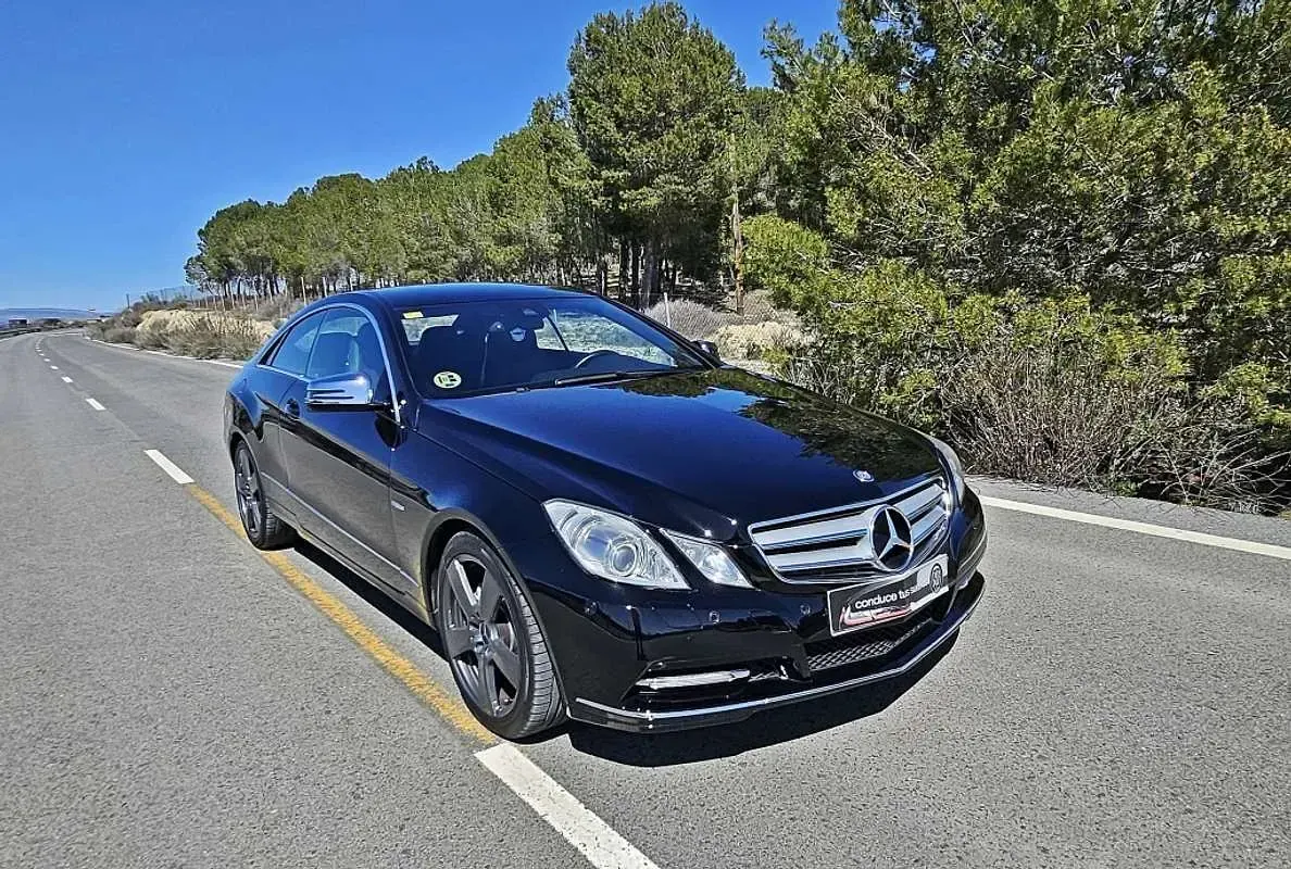 Usado Mercedes E250 204 CV (150 kW) 2013 Negro Coupe