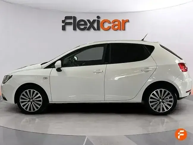 Usado Seat Ibiza Reference 90 CV (66 kW) 2016 Blanco Berlina
