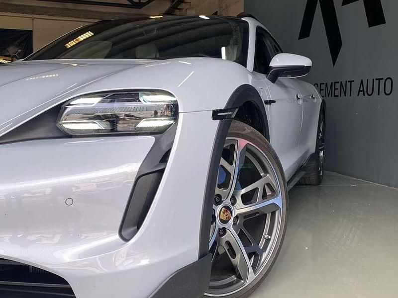 Usado Porsche Taycan Cross Turismo 319 kW (435 CV) 2024 Gris Familiar