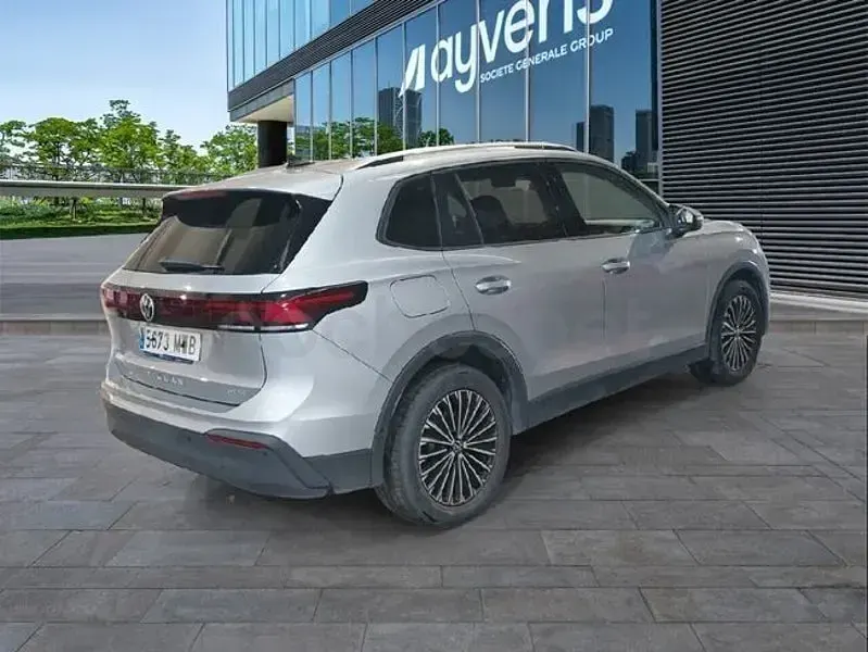 Usado VW Tiguan Life 150 CV (110 kW) 2024 Gris / plata SUV