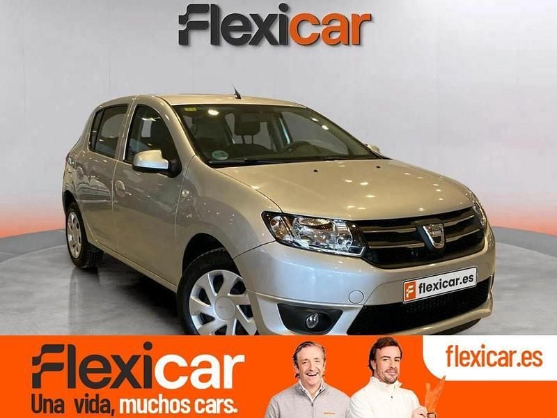 Gris / plata Usado 2016 Dacia Sandero Lauréate Utilitario | 8990 € (Precio justo) - Imagen 1/4