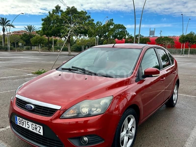Granate Usado 2009 Ford Focus Trend Berlina | 4500 € (Precio justo) - Imagen 1/4