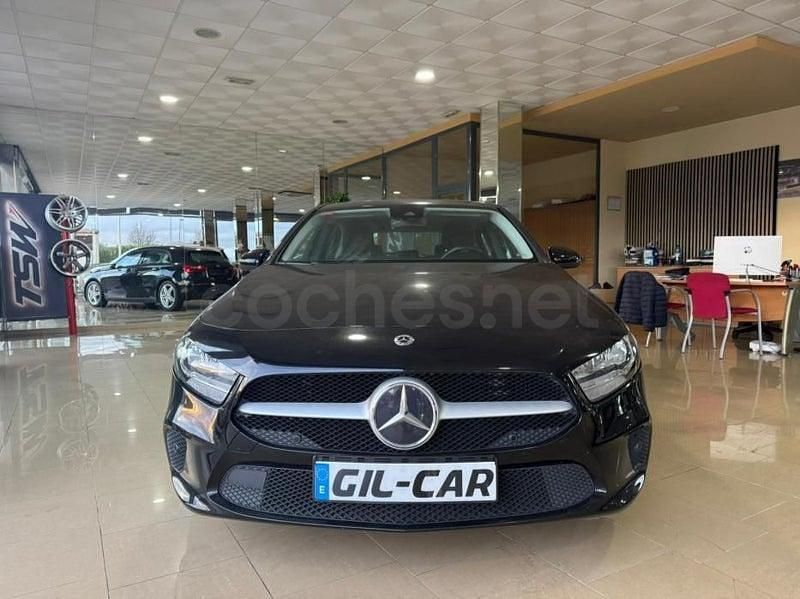 Usado Mercedes A180 116 CV (85 kW) 2021 Negro Berlina