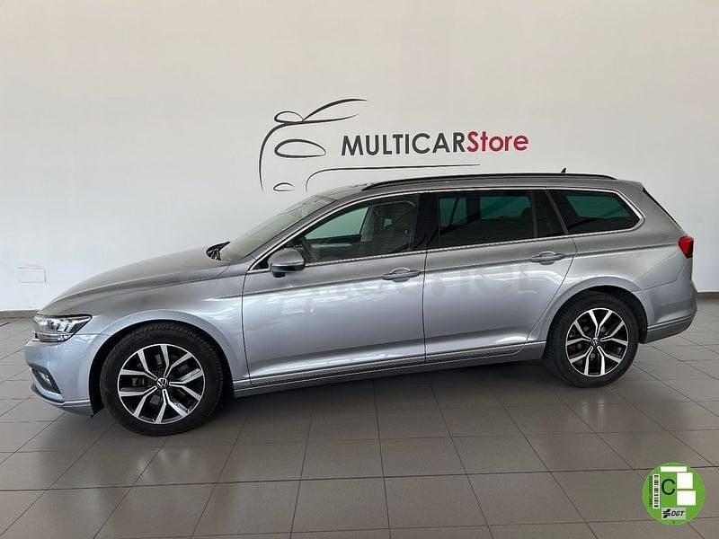 Begagnad VW Passat Executive 150 HK (110 kW) 2021 Grå Kombi