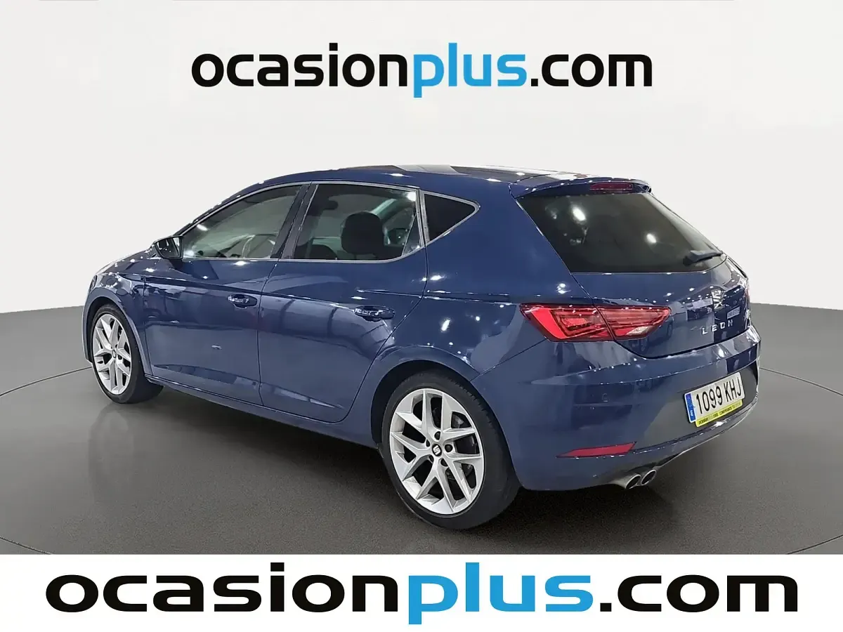 Usado Seat Leon FR 150 CV (110 kW) 2018 Azul Utilitario