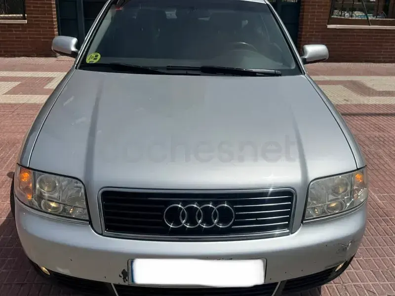Usado Audi A6 220 CV (161 kW) 2003 Gris / plata Berlina