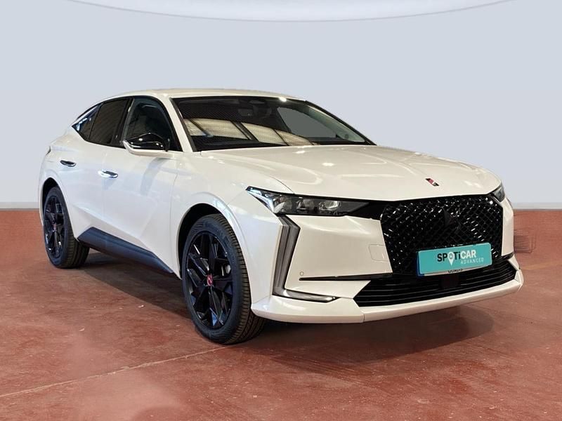 Usado DS Automobiles DS4 Performance Line Plus 225 CV (165 kW) 2023 Blanco Berlina