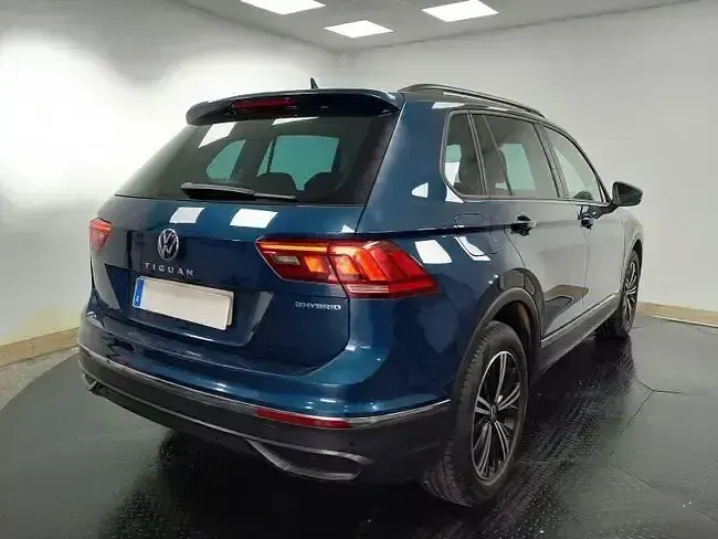 Usado VW Tiguan Life 245 CV (180 kW) 2022 Azul SUV