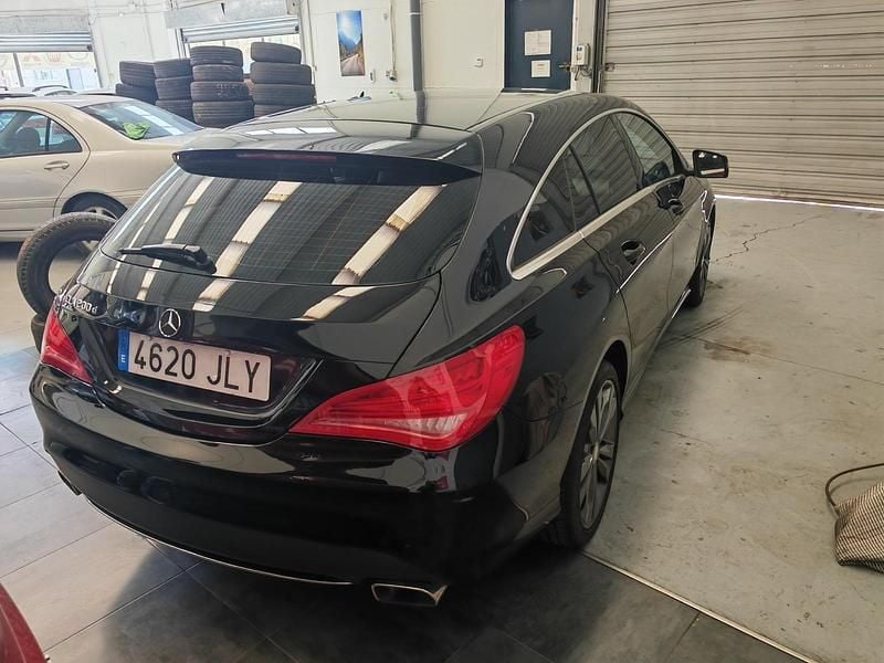 Usado Mercedes CLA200 136 CV (100 kW) 2016 Negro Coupe
