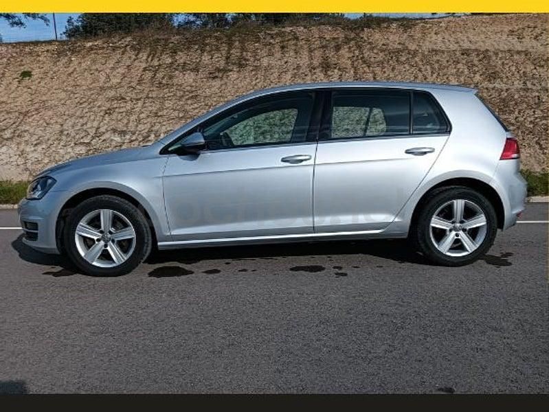 Usado VW Golf VII Advance 105 CV (77 kW) 2014 Gris / plata Berlina