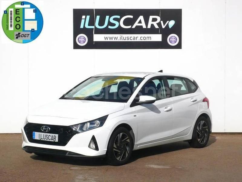 Usado Hyundai i20 101 CV (74 kW) 2021 Blanco Berlina