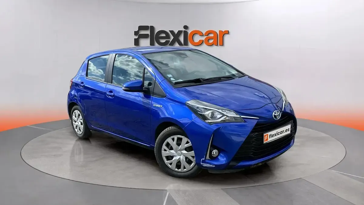 Usado Toyota Yaris Hybrid Active 100 CV (73 kW) 2020 Berlina