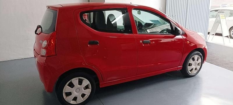 Usado Suzuki Alto 68 CV (50 kW) 2012 Rojo Utilitario