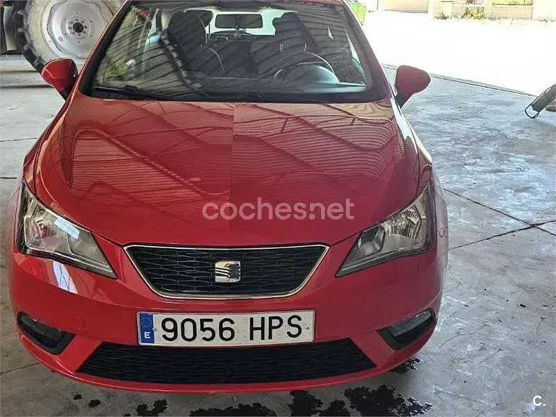Usado Seat Ibiza SC Style 105 CV (77 kW) 2013 Rojo Utilitario