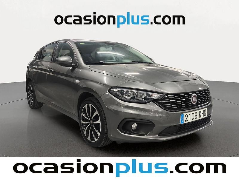 Usado Fiat Tipo Lounge 120 CV (88 kW) 2018 Gris Utilitario