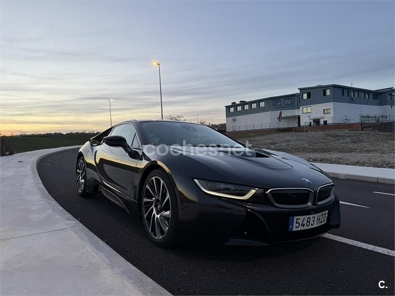 Usado BMW i8 362 CV (266 kW) 2014 Gris / plata Coupe