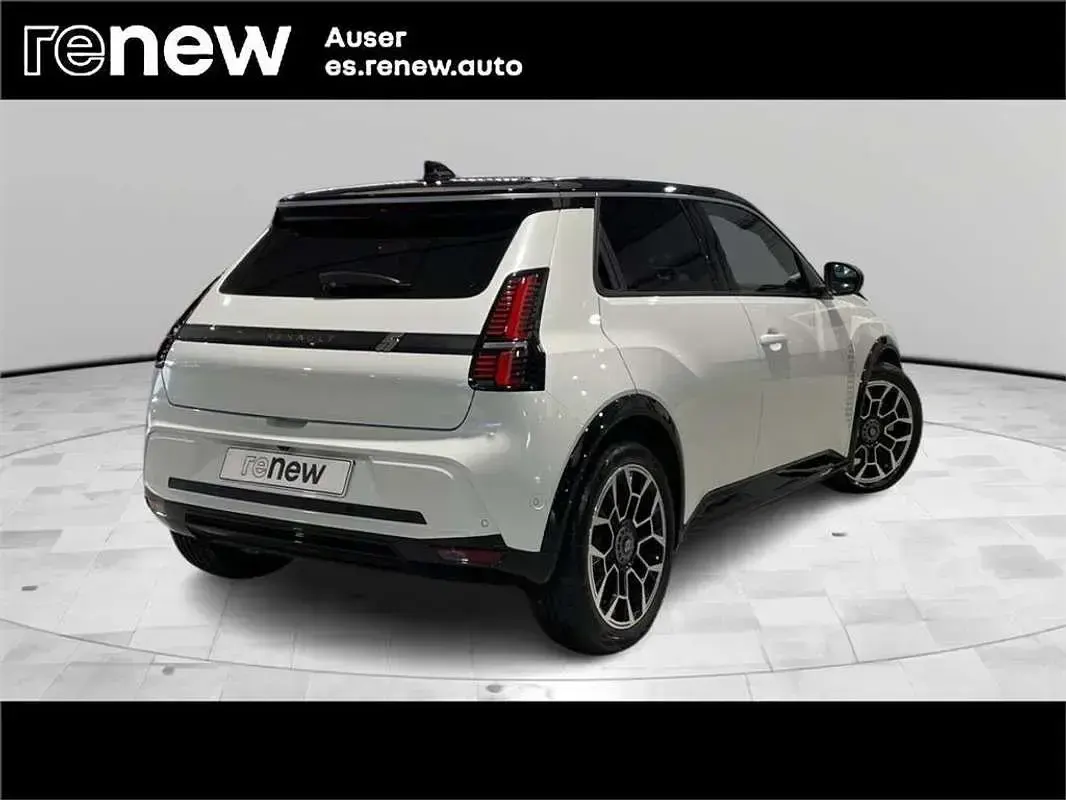 Usado Renault Megane E-Tech 110 kW (150 CV) 2025 Blanco Utilitario