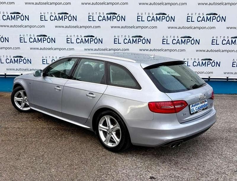 Usado Audi A4 S-Line 150 CV (110 kW) 2014 Plateado Familiar