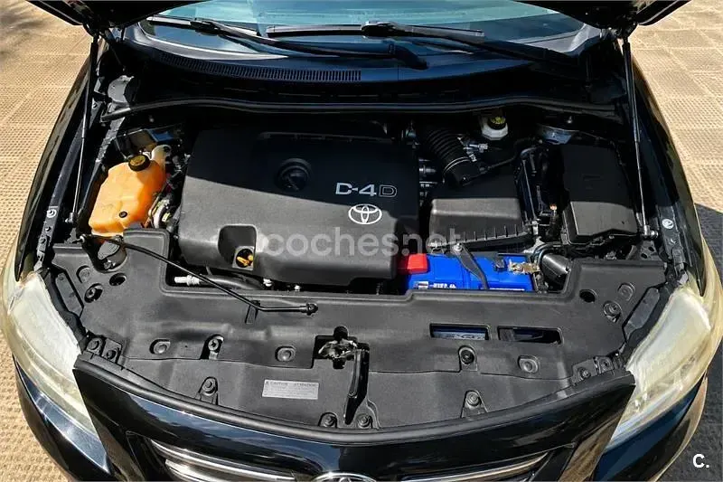 Usado Toyota Corolla Sol 126 CV (92 kW) 2007 Negro Berlina