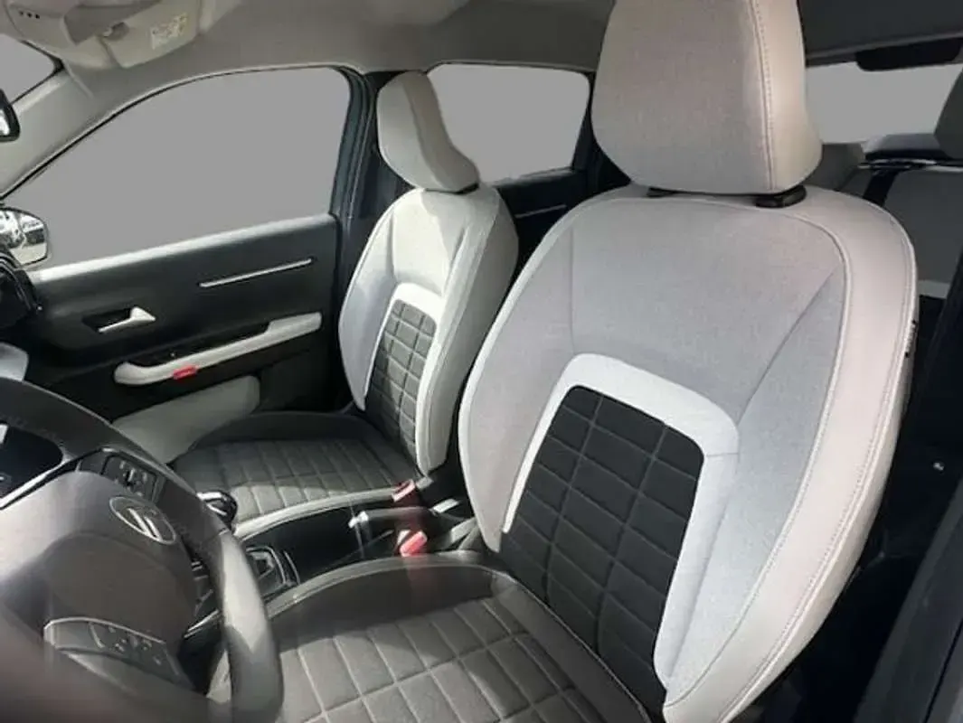 Usado Citroën e-C3 74 kW (101 CV) 2025 Rojo SUV