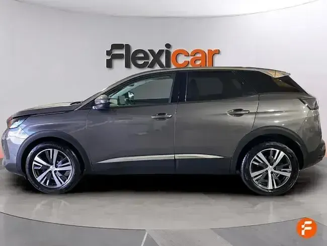 Usado Peugeot 3008 Allure 130 CV (95 kW) 2021 Gris SUV