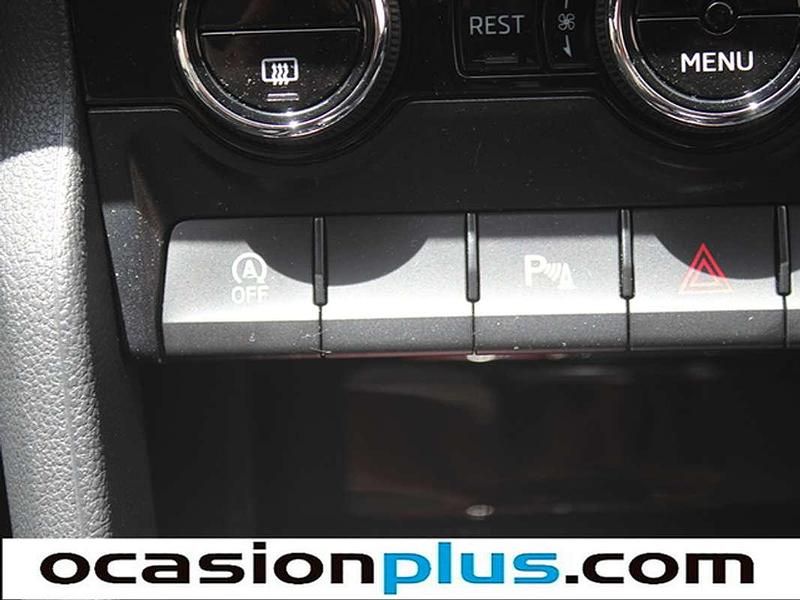 Gris Usado 2021 Skoda Kodiaq Ambition SUV | 22.091 € (Super precio) - Imagen 1/3