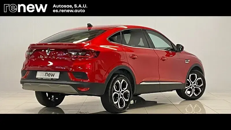 Usado Renault Arkana Zen 140 CV (102 kW) 2022 Rojo SUV