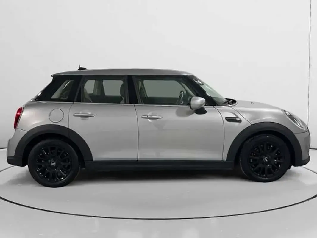Usado Mini Cooper 136 CV (100 kW) 2024 Gris Utilitario