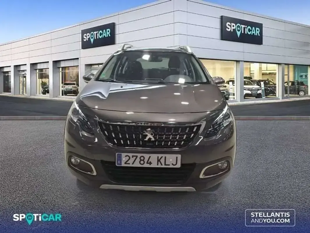 Usado Peugeot 2008 Allure 110 CV (80 kW) 2018 Gris SUV
