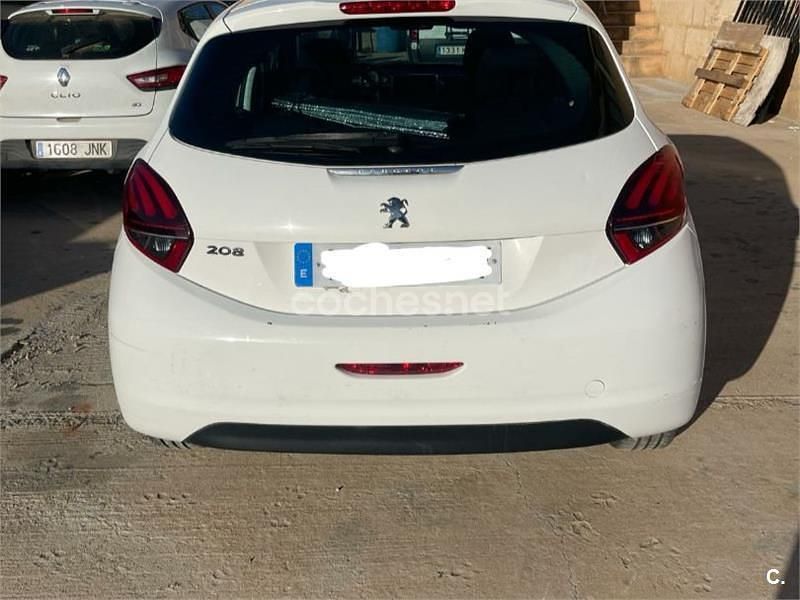 Usado Peugeot 208 Active 99 CV (72 kW) 2019 Blanco Utilitario