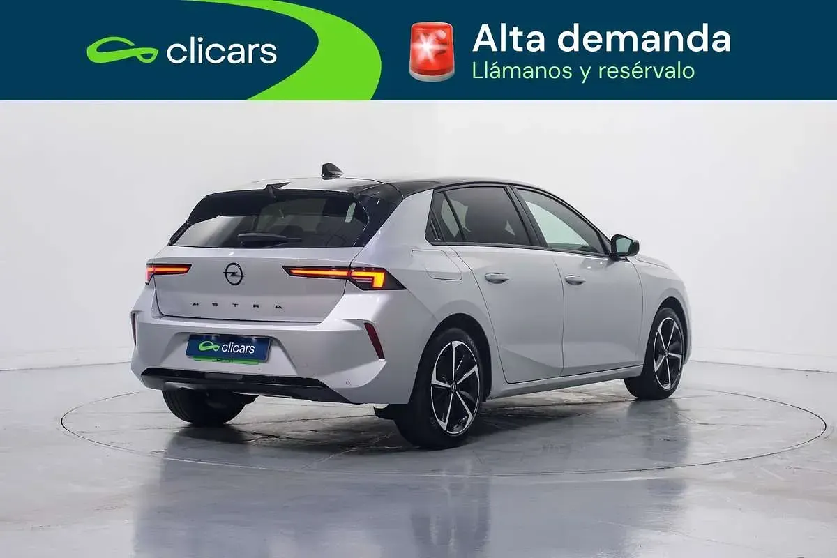 Usado Opel Astra S 131 CV (96 kW) 2025 Plateado Utilitario