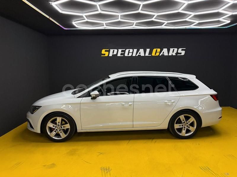 Usado Seat Leon FR 150 CV (110 kW) 2019 Blanco Familiar