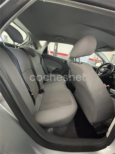 Usado Seat Ibiza Reference 70 CV (51 kW) 2008 Gris / plata Berlina