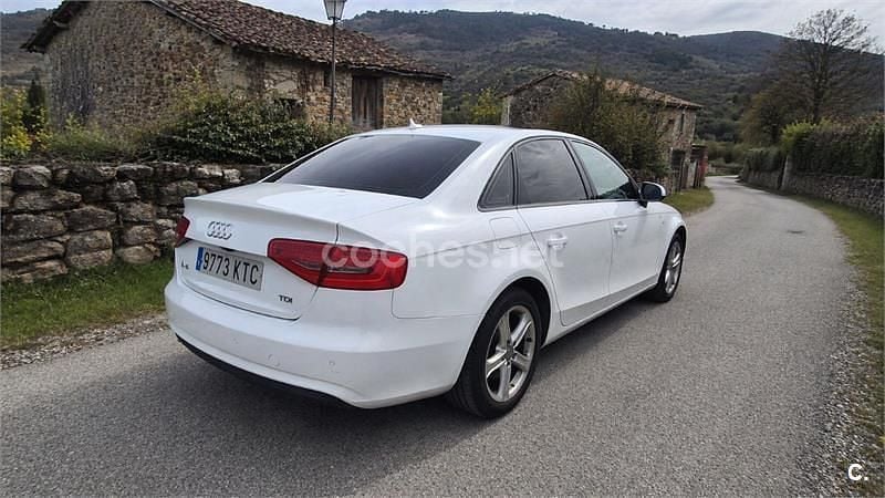 Usado Audi A4 Advanced 177 HP (130 kW) 2013 Branco Sedan
