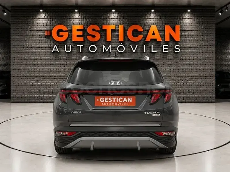 Usado Hyundai Tucson 150 CV (110 kW) 2022 Gris / plata SUV