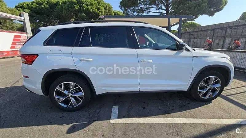 Usado Skoda Kodiaq SportLine 150 CV (110 kW) 2021 Blanco SUV