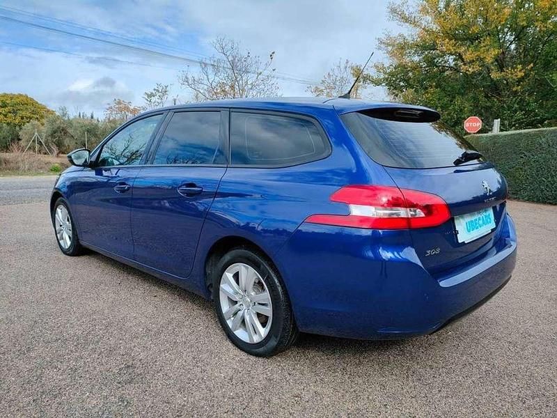 Usado Peugeot 308 SW Style 100 CV (73 kW) 2018 Azul Familiar