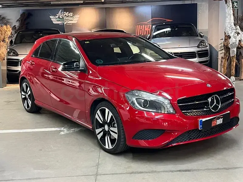 Usado Mercedes A200 Style 136 CV (100 kW) 2015 Rojo Berlina