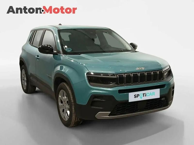 Begagnad Jeep Avenger Altitude 100 HK (73 kW) 2024 Blå SUV