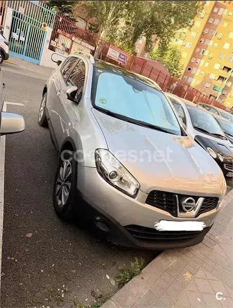 Usado Nissan Qashqai Visia 140 CV (102 kW) 2010 Gris / plata SUV