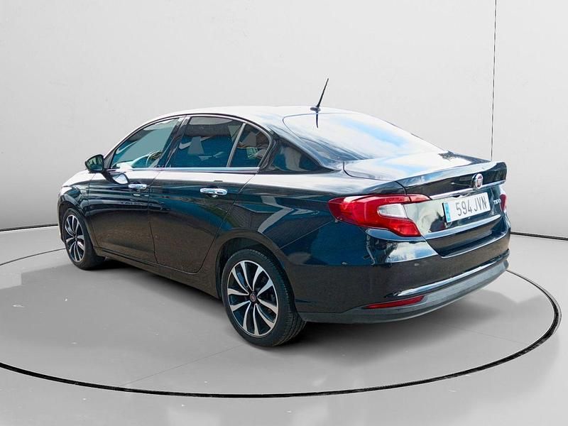 Usado Fiat Tipo Lounge 120 CV (88 kW) 2016 Negro Berlina