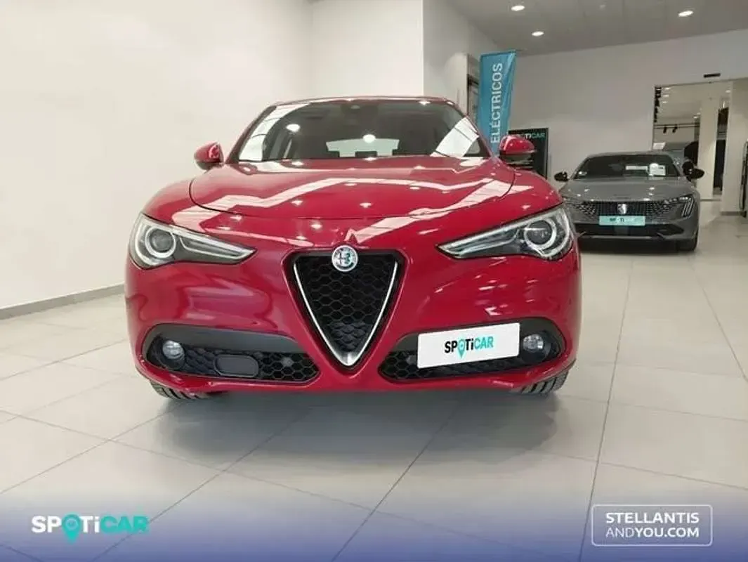 Usado Alfa Romeo Stelvio Executive 211 CV (155 kW) 2018 Rojo SUV