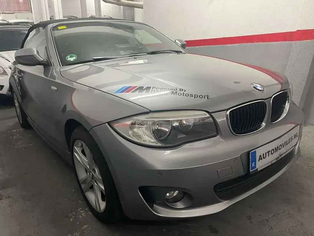 Usado BMW 118 Cabriolet M Performance 143 CV (105 kW) 2011 Gris Descapotable