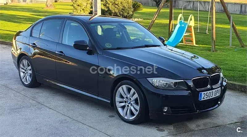 Käytetty BMW 320 177 HP (130 kW) 2009 Musta Sedan