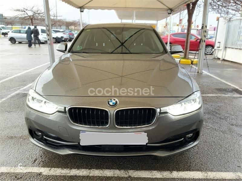 Usado BMW 320 Gran Turismo Efficient Dynamics 190 CV (139 kW) 2018 Gris / plata Berlina