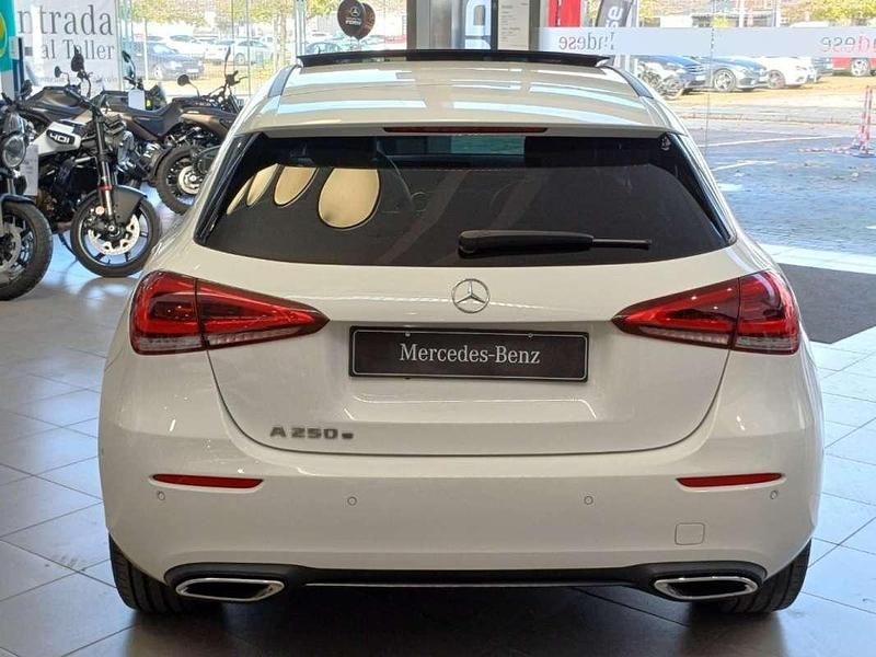 Usado Mercedes A250 218 CV (160 kW) 2021 Blanco Utilitario