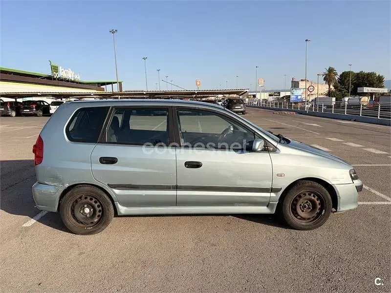 Usado Mitsubishi Space Star 82 CV (60 kW) 2005 Azul Monovolumen